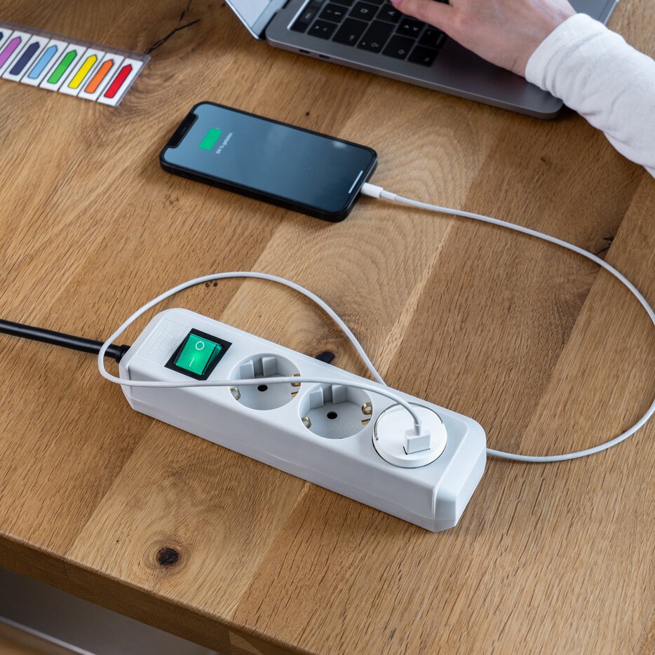 USB-Steckdosenadapter