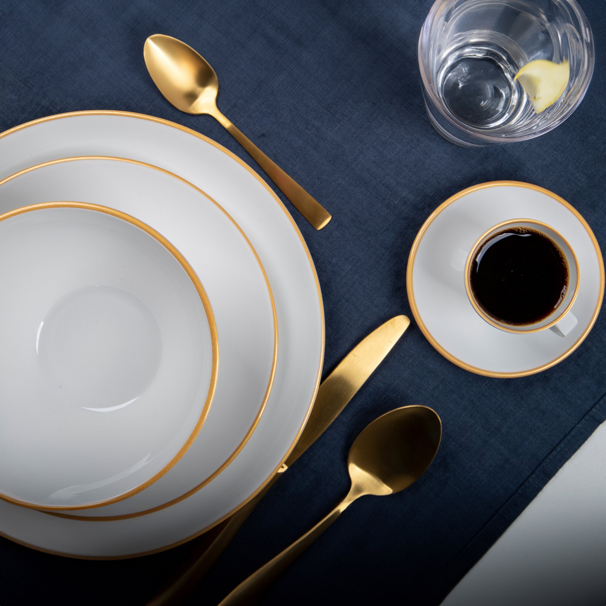 Geschirrset Linea Line, gold
